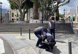 El alcalde de Valsequillo, Francisco Atta, supervisando los trabajos.