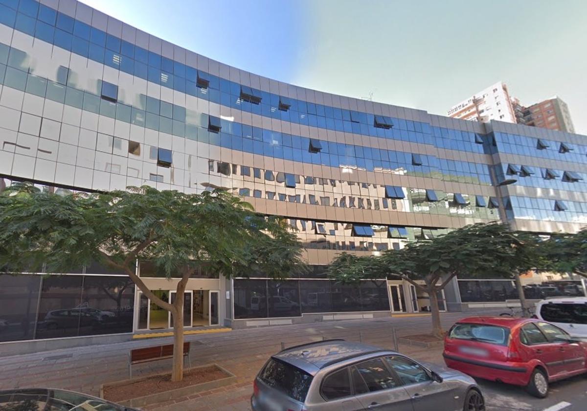 Piden nueve años de cárcel y 20.000 euros a un masajista por abusar de dos clientas en Tenerife