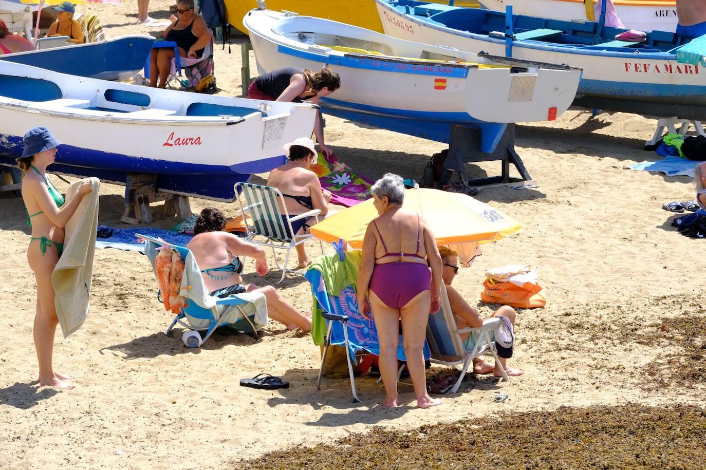 Playa, compras y paseos por la capital grancanaria este Jueves Santo