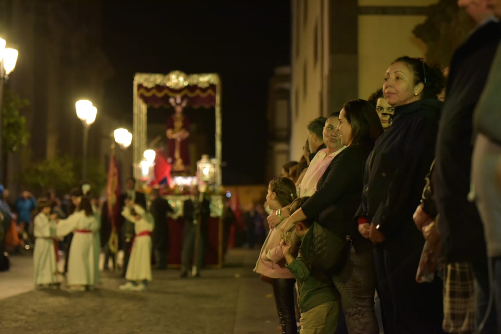 La procesión Magna Interparroquial, en imágenes