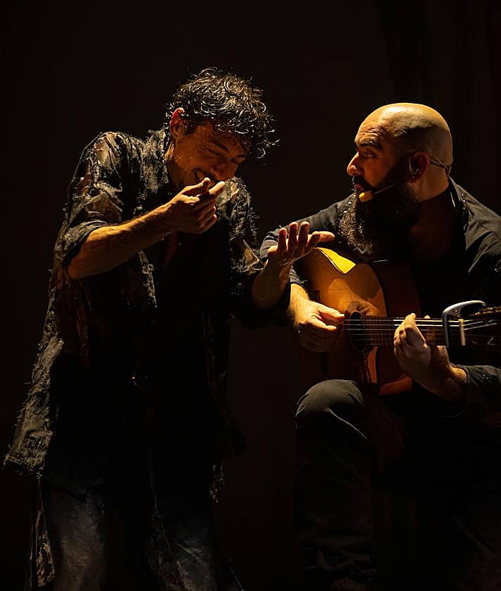 Imagen secundaria 2 - Tres imágenes de 'Baile de bestias'.