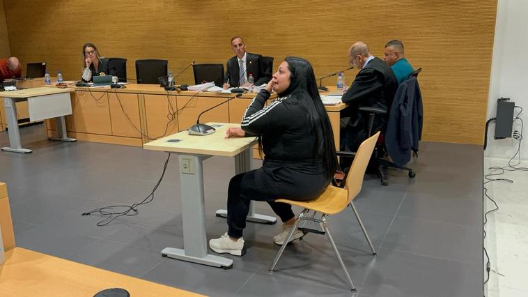 La acusada de matar a Nono declarando el tercer día del juicio.
