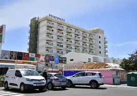 Vista actual del Hotel Principado, en Playa del Inglés, que será derribado.