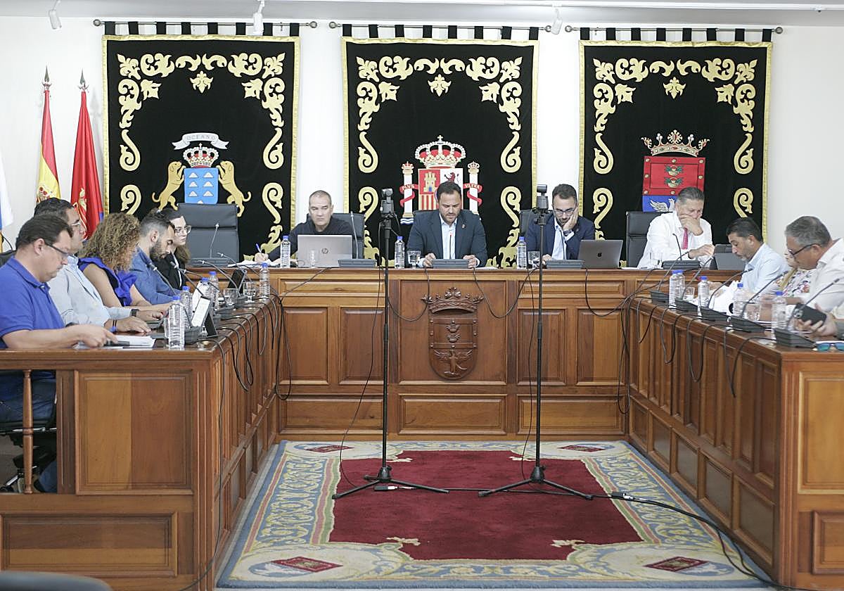 Momento del pleno celebrado en el Ayuntamiento de Arrecife este pasado viernes.
