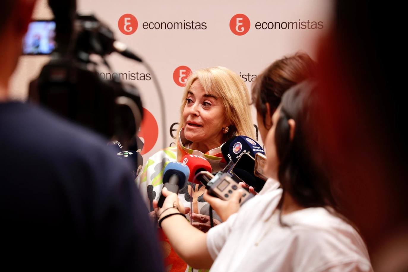 La presentación del informe &#039;El turismo de Canarias: un multimodelo a revisión&#039;, en imágenes