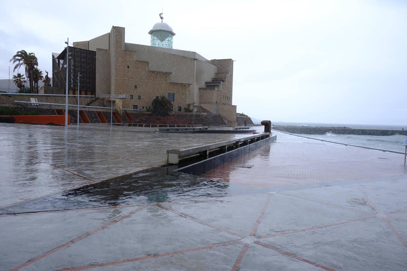 Lluvia inesperada en la capital grancanaria