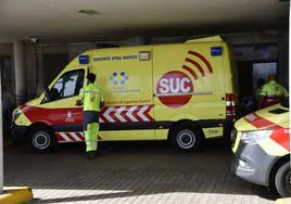 Imagen de archivo de una ambulancia del Servicio de Urgencias Canario (SUC).