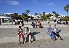 A partir del miércoles subirán de manera sustancial las temperaturas, especialmente en el sur de Gran Canaria -en la imagen, Maspalomas-, Fuerteventura y Lanzarote, para después cubrir esta ola de calor al resto del archipiélago.arcadio