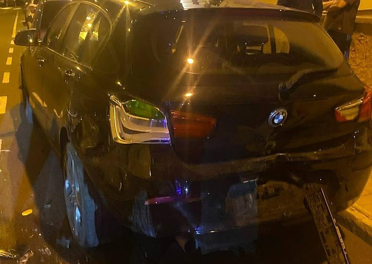 Imagen secundaria 1 - Choca contra tres vehículos en Miller Bajo y quintuplica la tasa máxima de alcoholemia