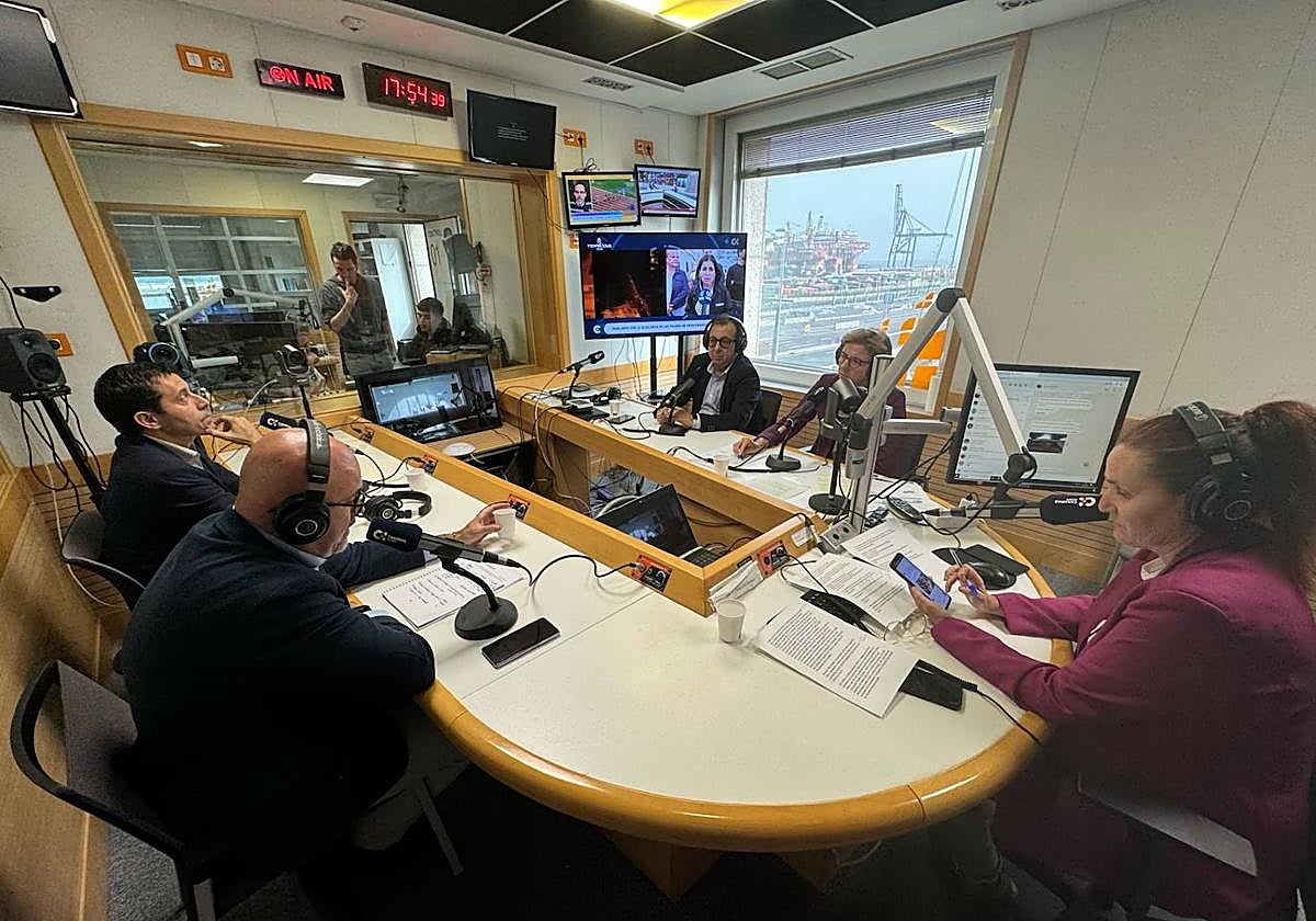 Imagen del debate en Canarias Radio.