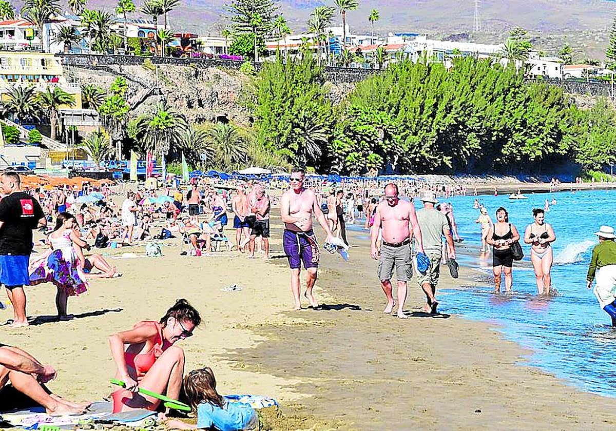 Los socialistas consideran que es momento de implantar una tasa al turismo.