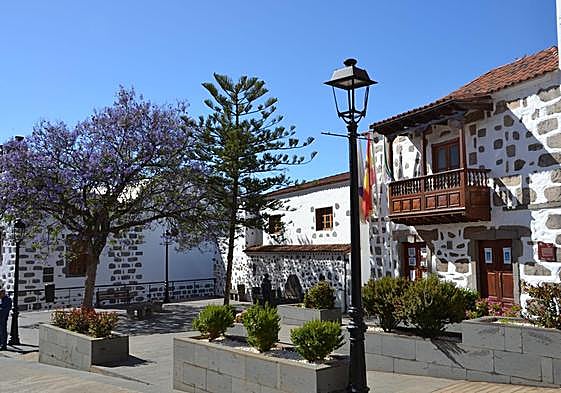 Fachada de las Casas Consistoriales del Ayuntamiento de Valsequillo.