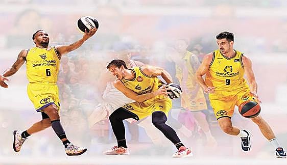 Andrew Albicy -izquierda-, Ethan Happ -centro- y Nicolás Brussino.