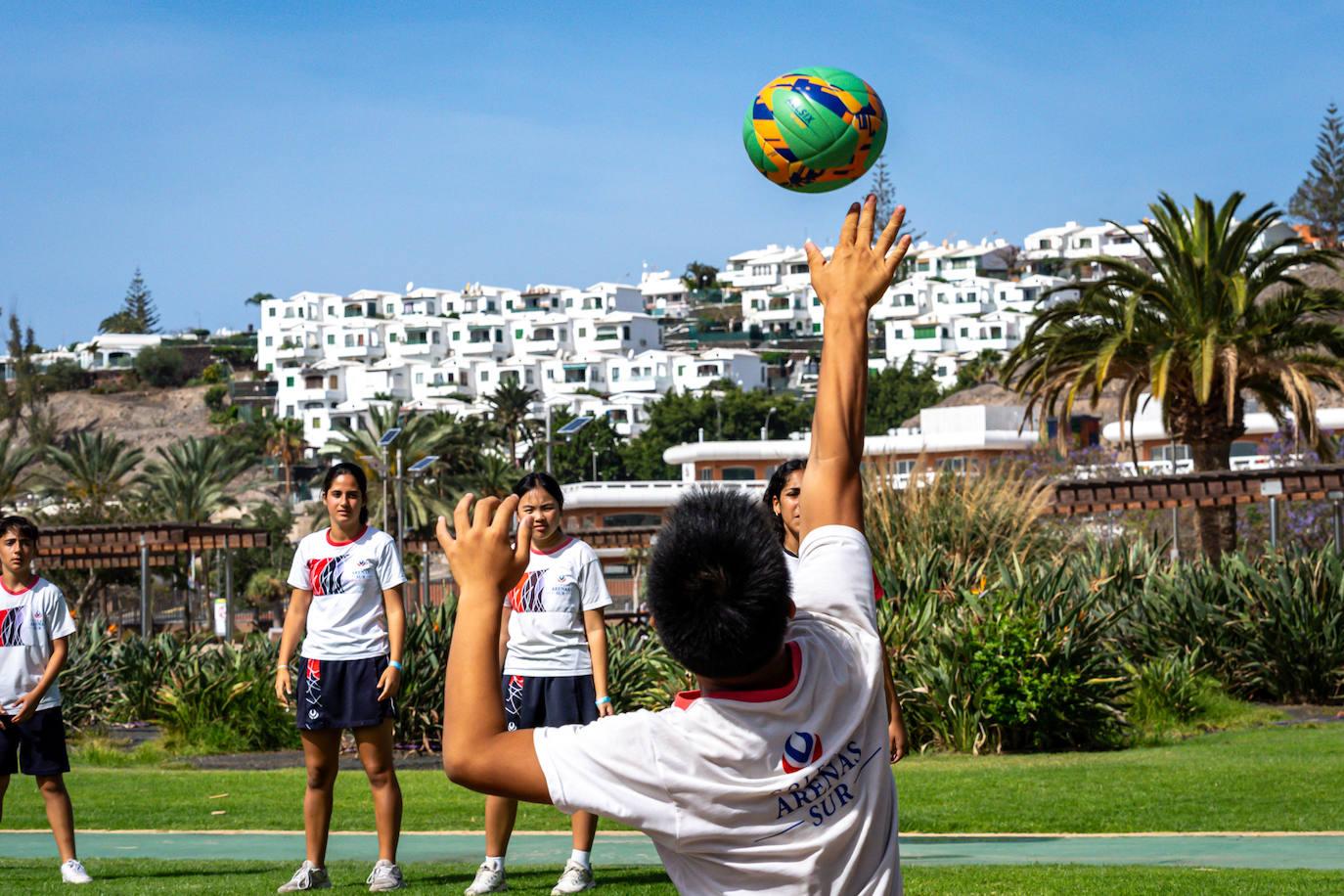 La XIII Carrera Solidaria, en imágenes