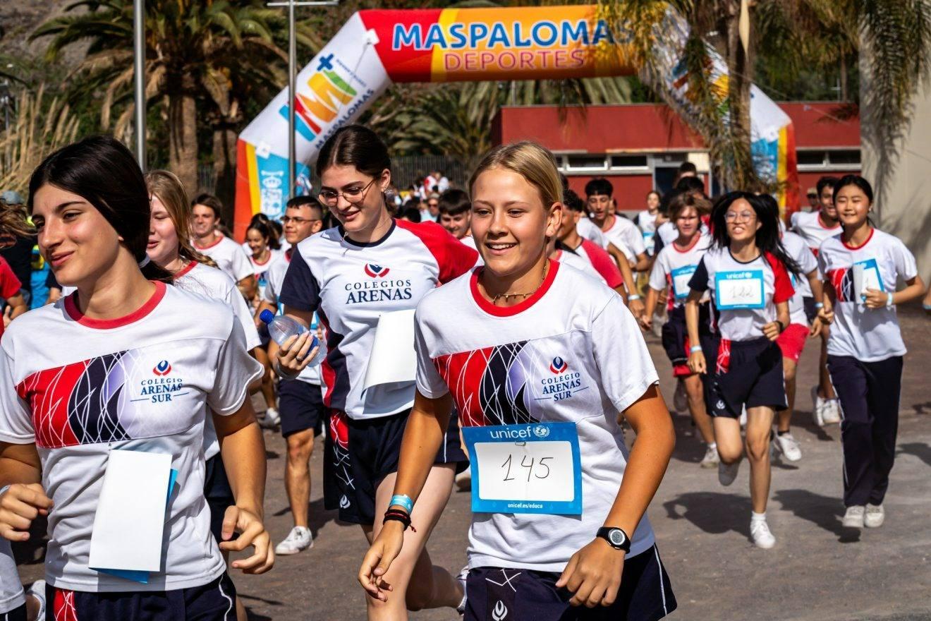 La XIII Carrera Solidaria, en imágenes