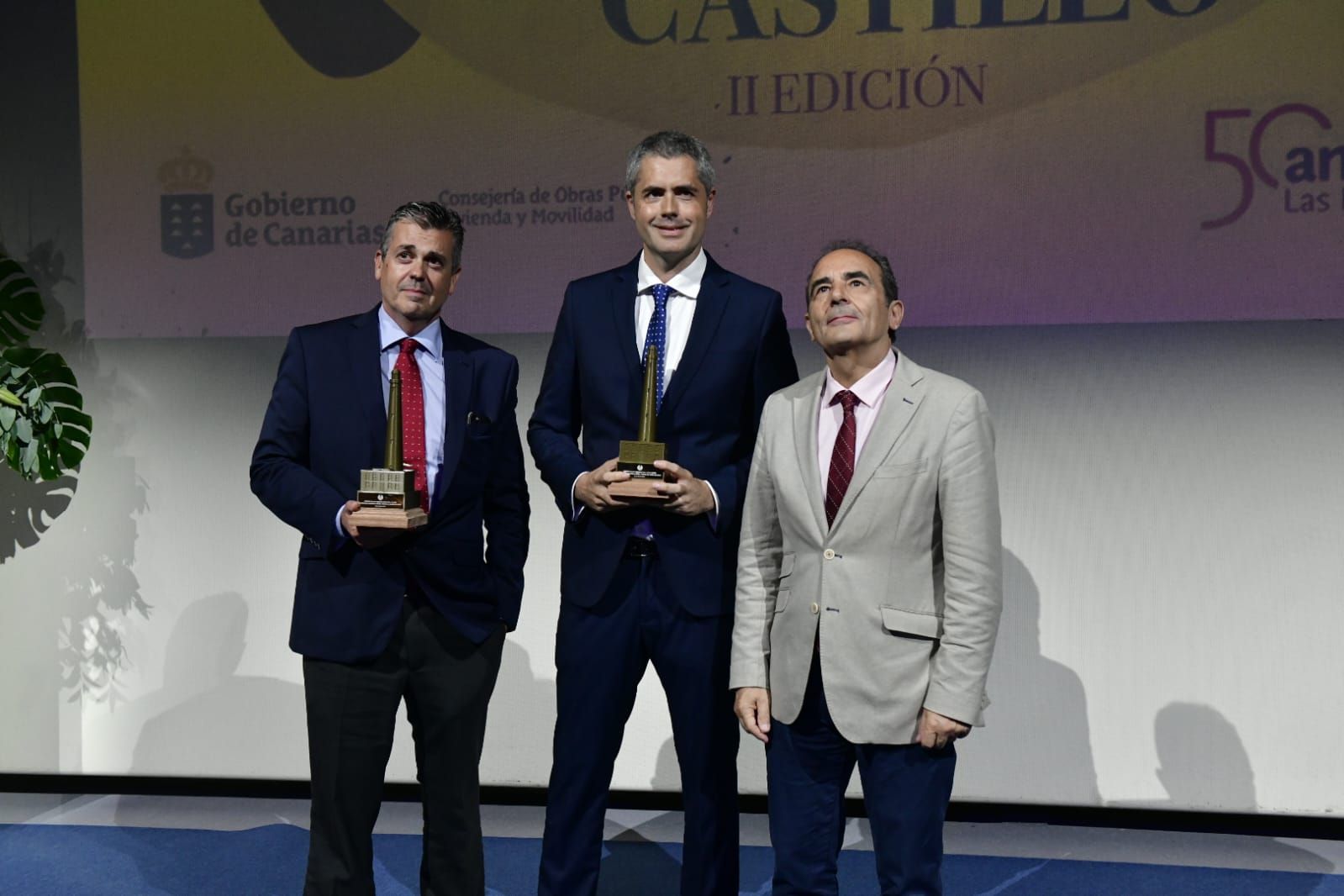 Reconocimientos bajo el sello de León y Castillo