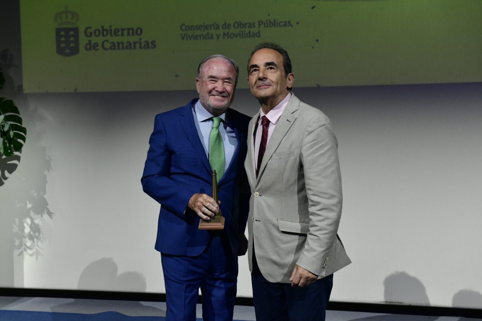 Reconocimientos bajo el sello de León y Castillo