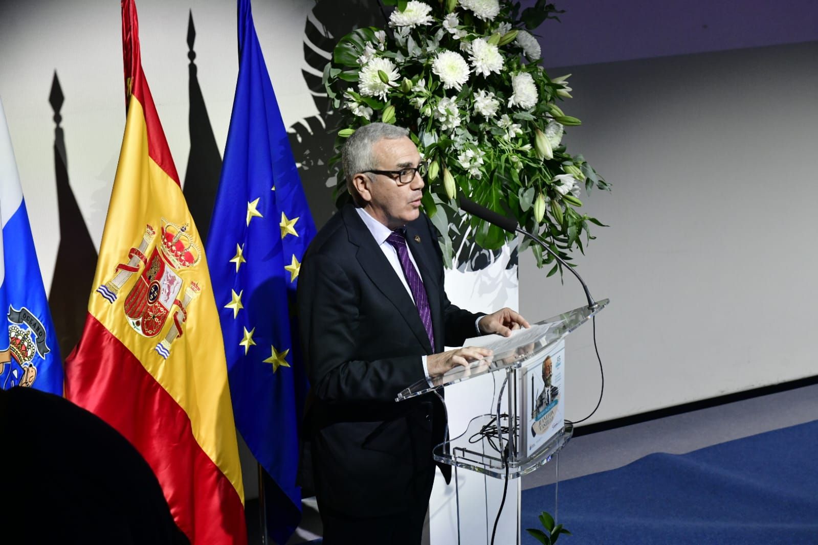Reconocimientos bajo el sello de León y Castillo