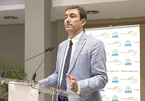 Francisco Venzalá, presidente nacional del sindicato docente ANPE.