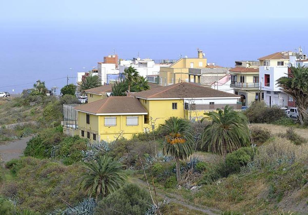 Imagen reciente del colegio Camilo José Cela en El Fondillo.