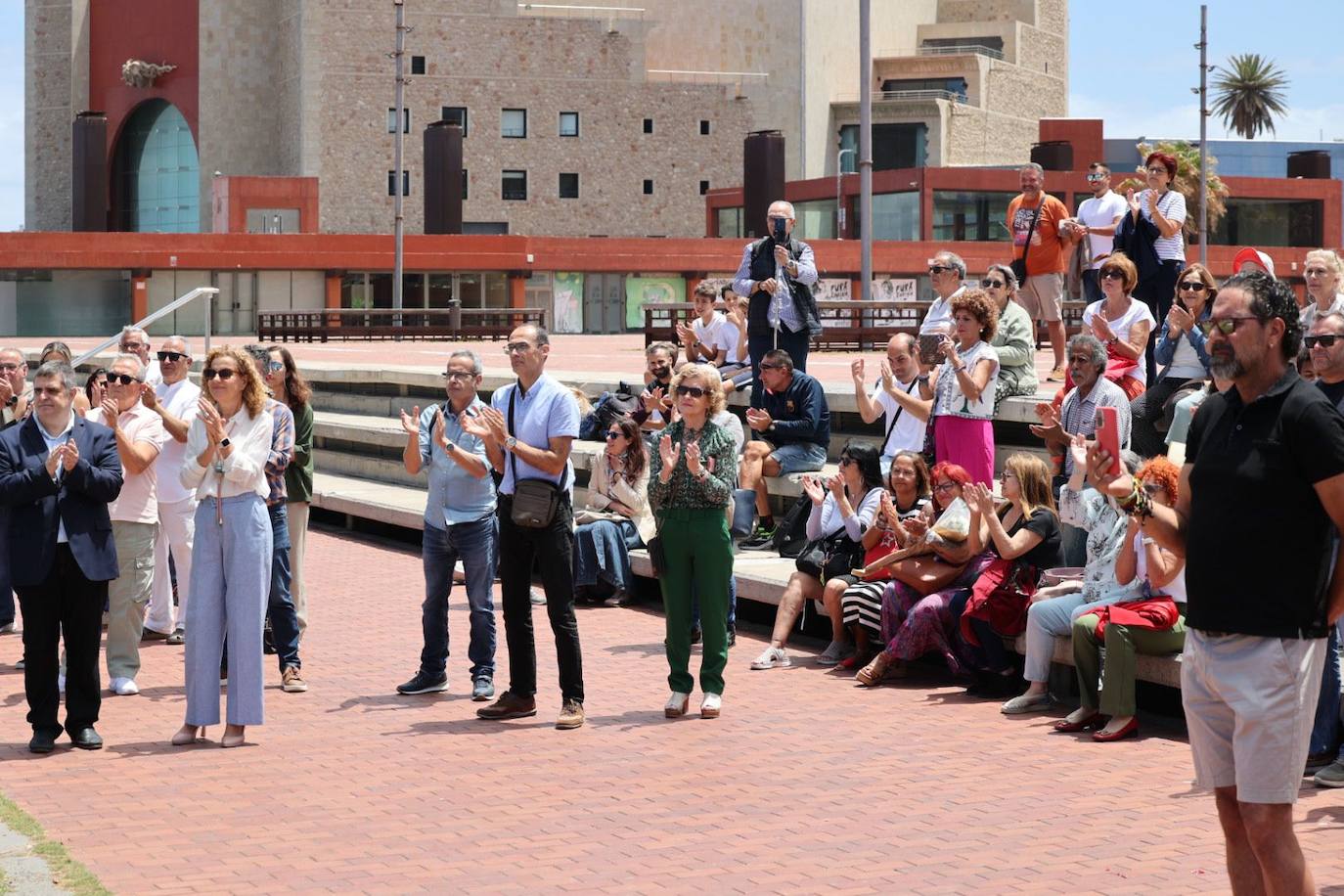 Homenaje a los fallecidos en la tragedia de El Rincón