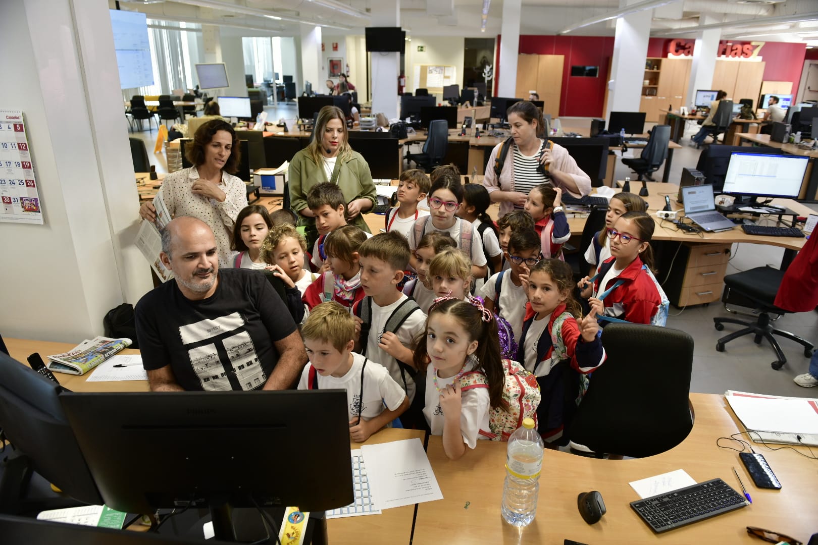 Las imágenes de la visita del CEIP Santa Bárbara a CANARIAS7