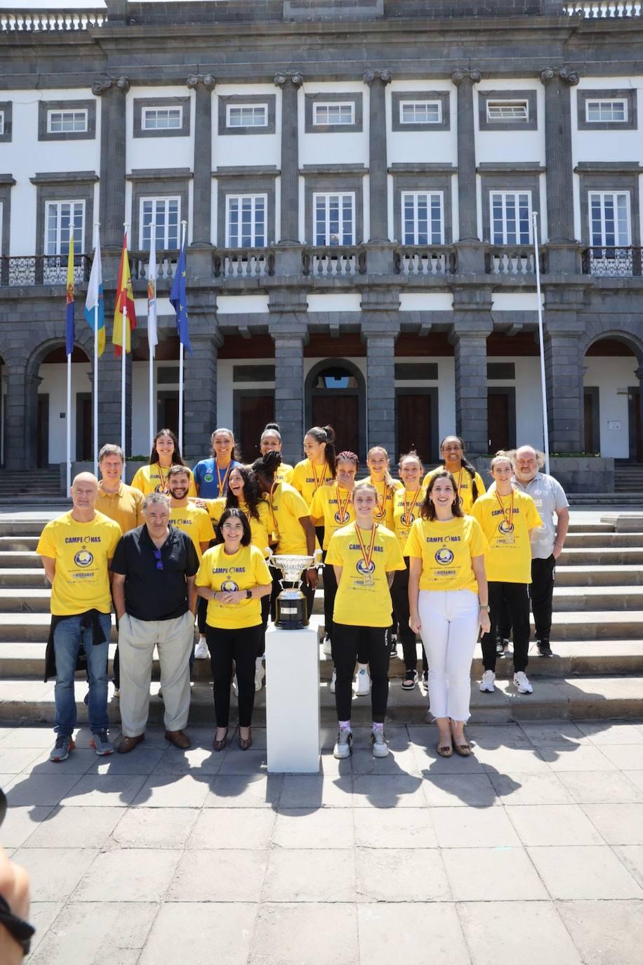 El Ayuntamiento de Las Palmas de Gran Canaria recibe al SF Hidramar