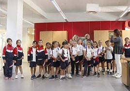 Alumnado del CEIP Sánta Bárbara en la sede de CANARIAS7.