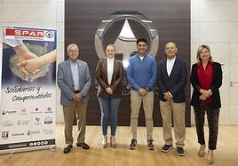 La directiva de SPAR Gran Canaria y la Asociación tras la renovación del acuerdo.