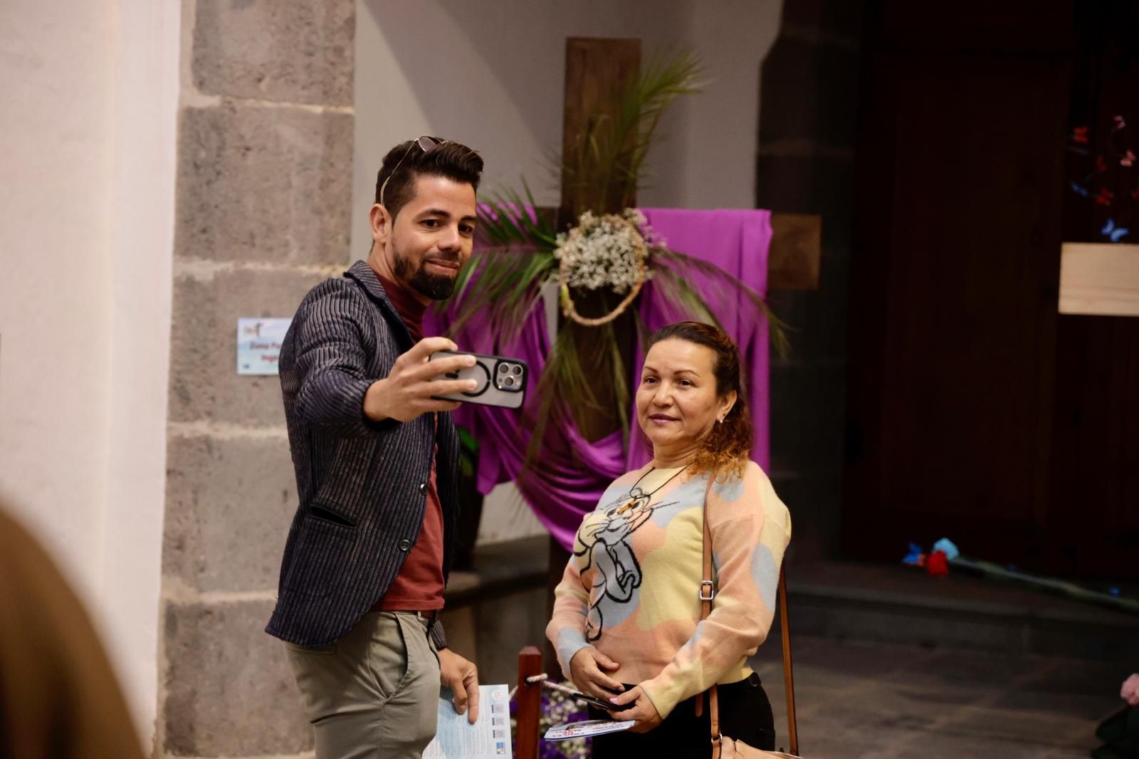 La inauguración de la Exposición de cruces, en imágenes