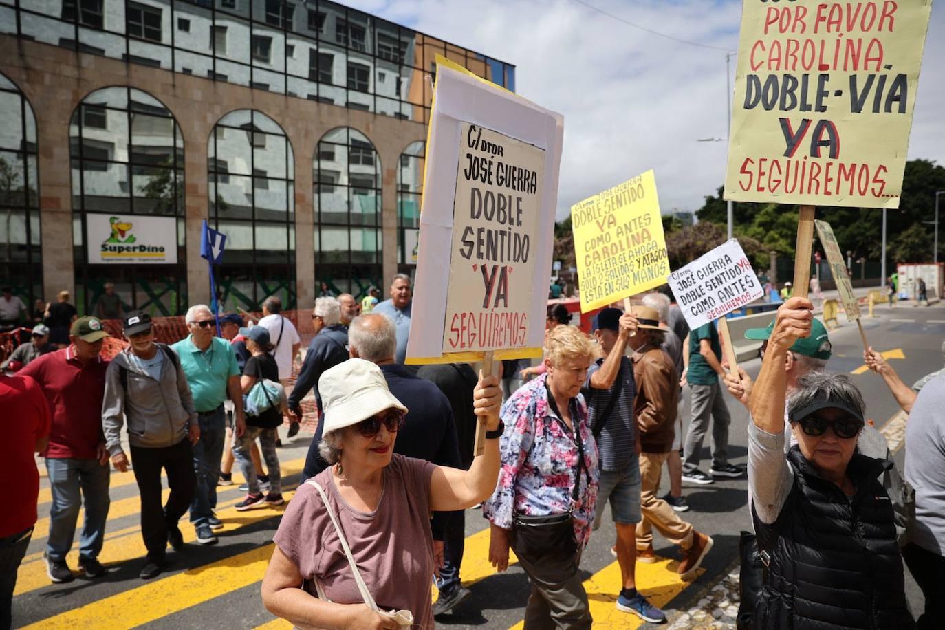 La protesta en La Isleta por la doble vía, en imágenes