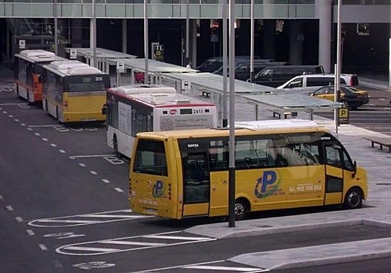 Imagen de archivo de la terminal de guaguas del Aeropuerto de Barcelona-El Prat.