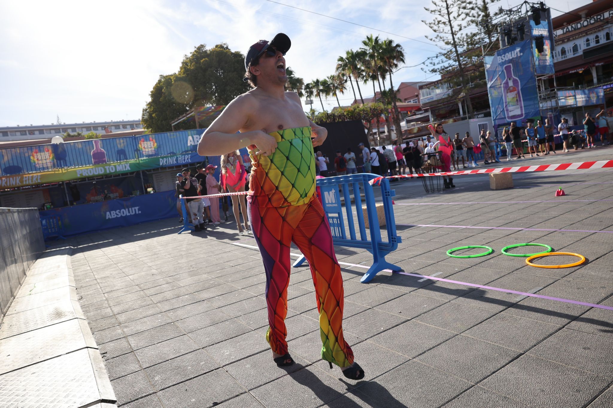 La carrera de tacones de Maspalomas Pride, en imágenes