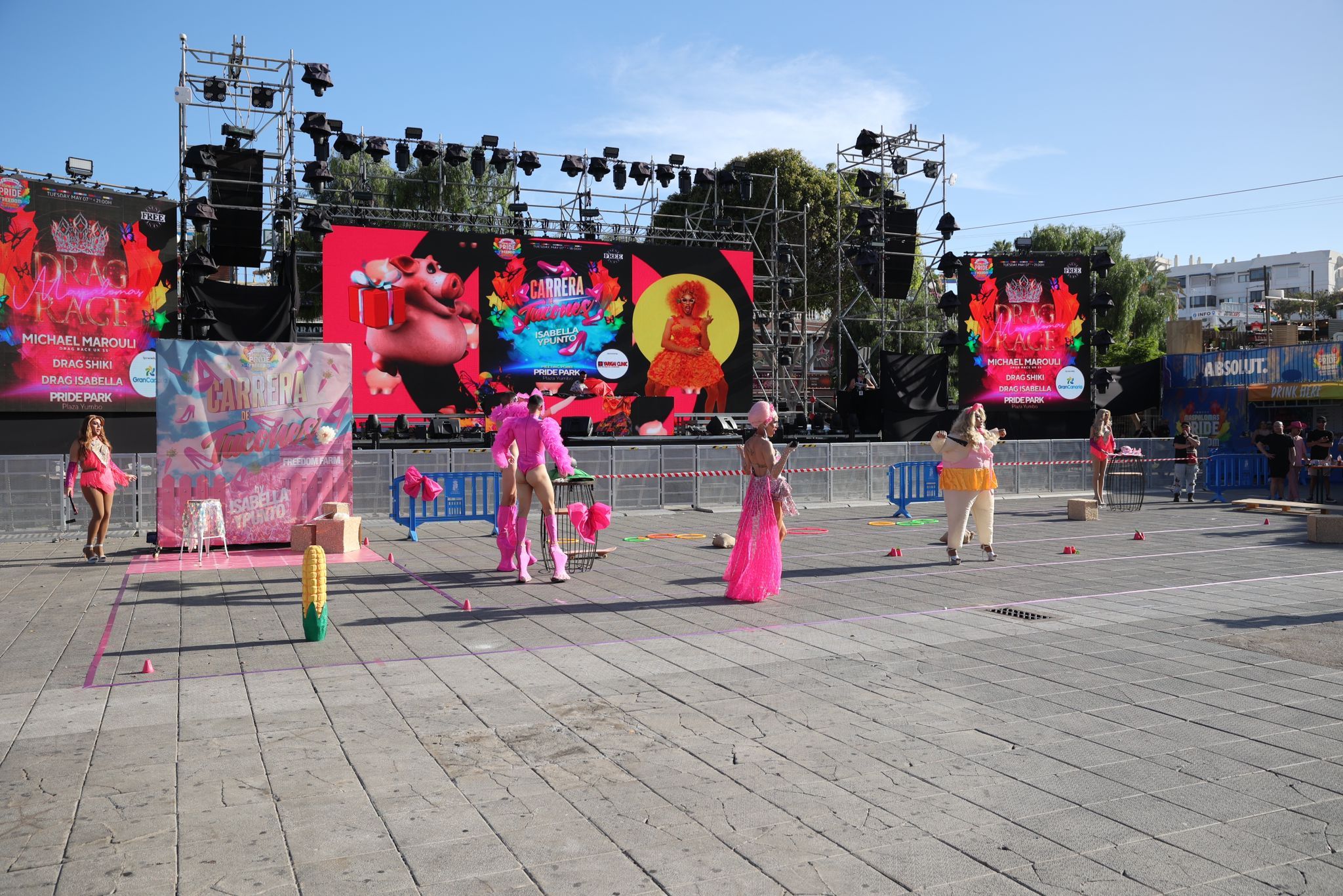 La carrera de tacones de Maspalomas Pride, en imágenes