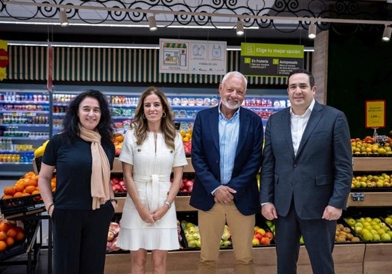 De izq. a dcha.: Silvia Barata, Olivia Llorca, Javier Puga y Andrés Guevara.