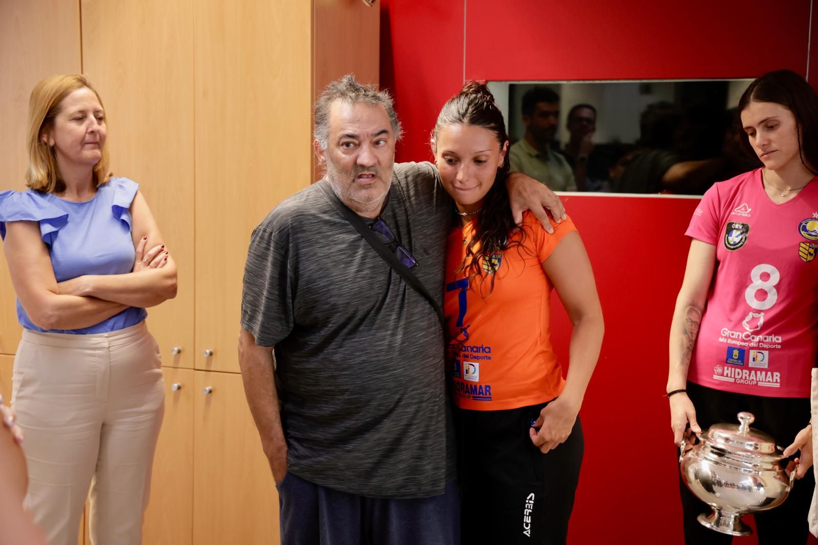 El Olímpico visita CANARIAS7 cargado de trofeos