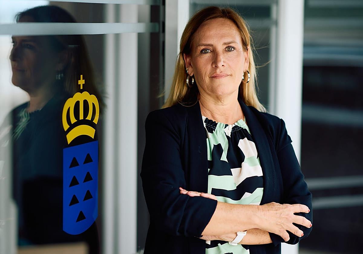 La directora de Personal y Formación del Profesorado de la Consejería de Educación, Mónica Ramírez.