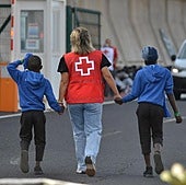 Canarias insiste en repartir los menores por ley, para «que no lo cambie una Sectorial»