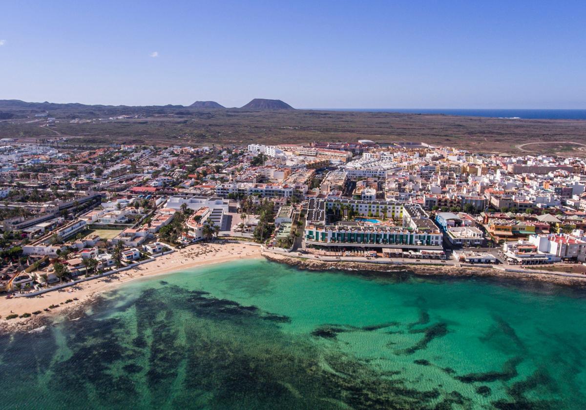 El Gobierno de Canarias da luz verde a un hotel de casi mil camas en Corralejo