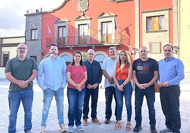 Los concejales de la oposición en el Ayuntamiento de Guía.