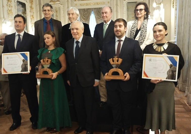 Foto de familia de la entrega de premios.