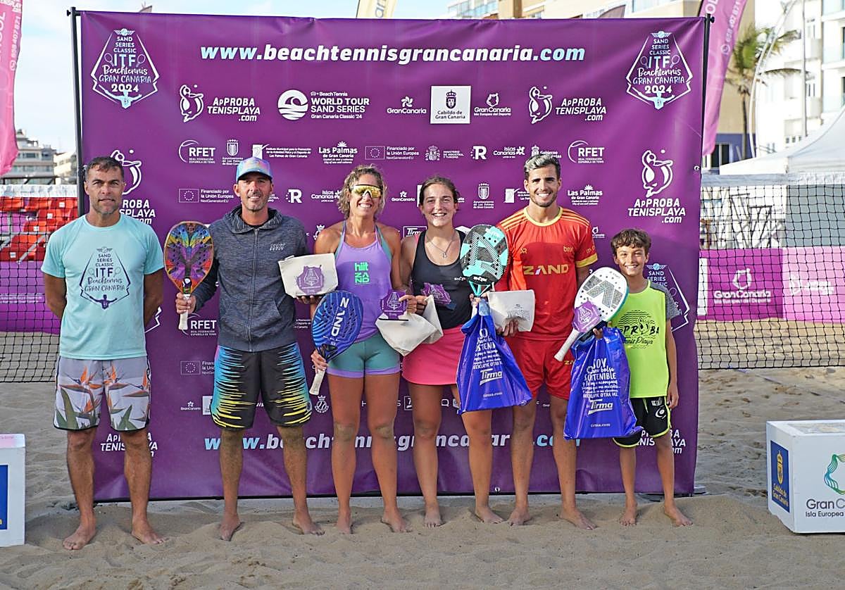 Antomi Ramos y Ariadna Costa reinan mixtos.