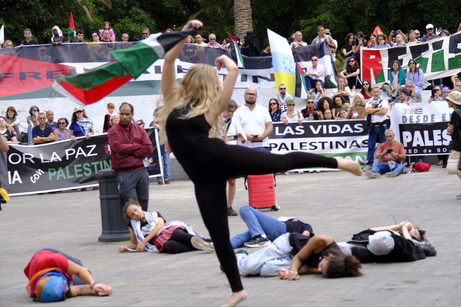 La manifestación a favor de Palestina en Las Palmas de Gran Canaria, en imágenes