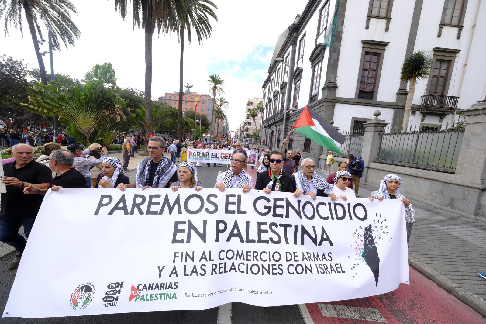 La manifestación a favor de Palestina en Las Palmas de Gran Canaria, en imágenes