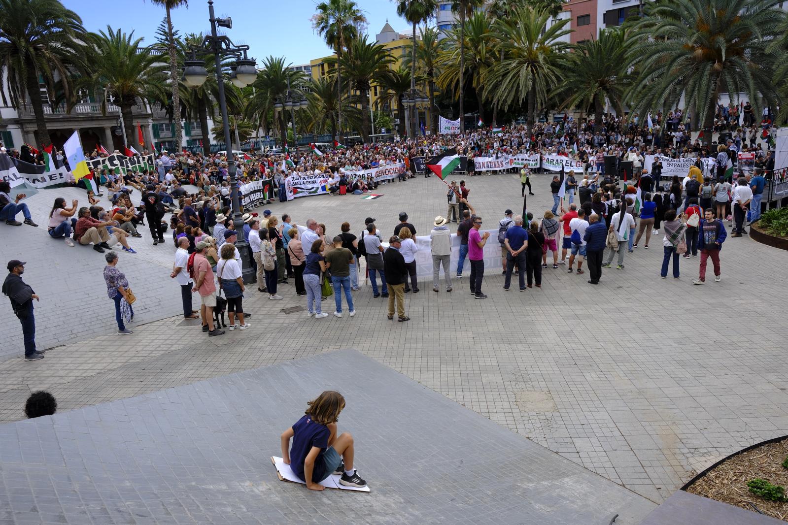La manifestación a favor de Palestina en Las Palmas de Gran Canaria, en imágenes