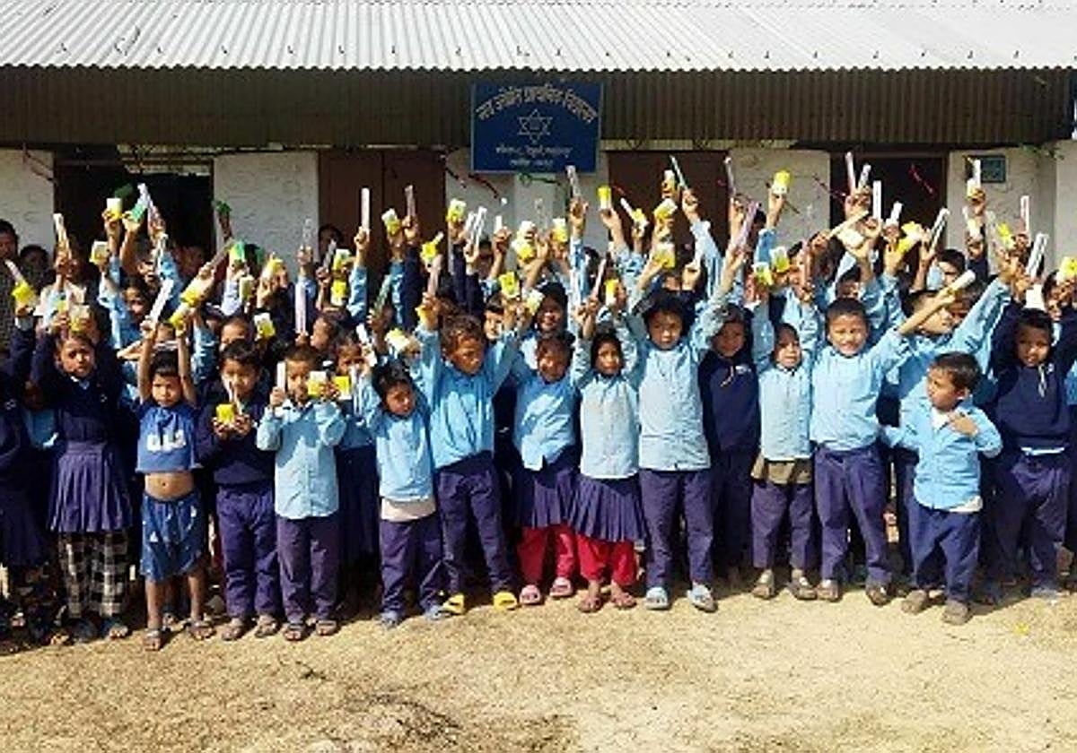 Algunos de los menores acogidos por Educanepal, la ONG fundada por el grancanario José Díaz.