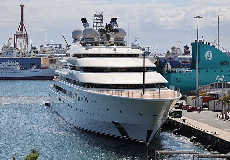 El 'Opera' ha llegado hoy al puerto de Las Palmas.