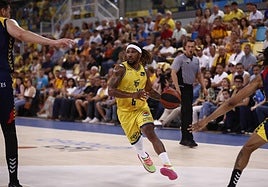 Andrew Albicy dirige el juego del Dreamland Gran Canaria.