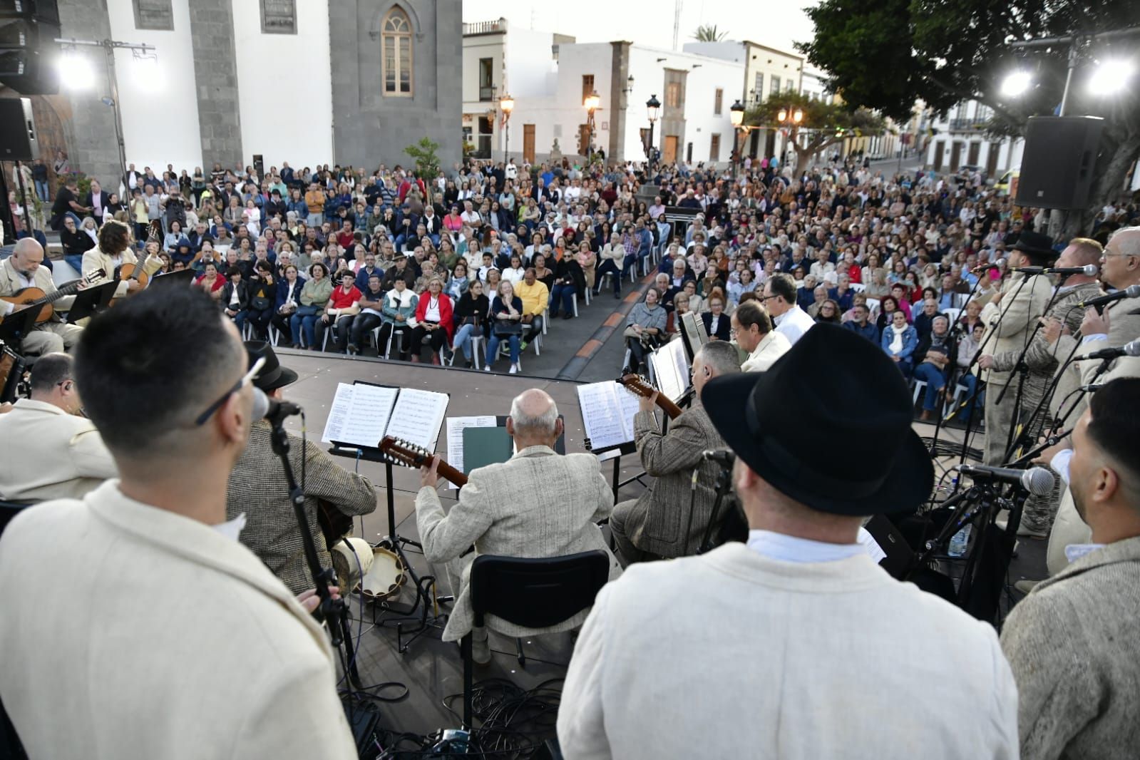 Los Gofiones celebran el Día de Canarias en Telde