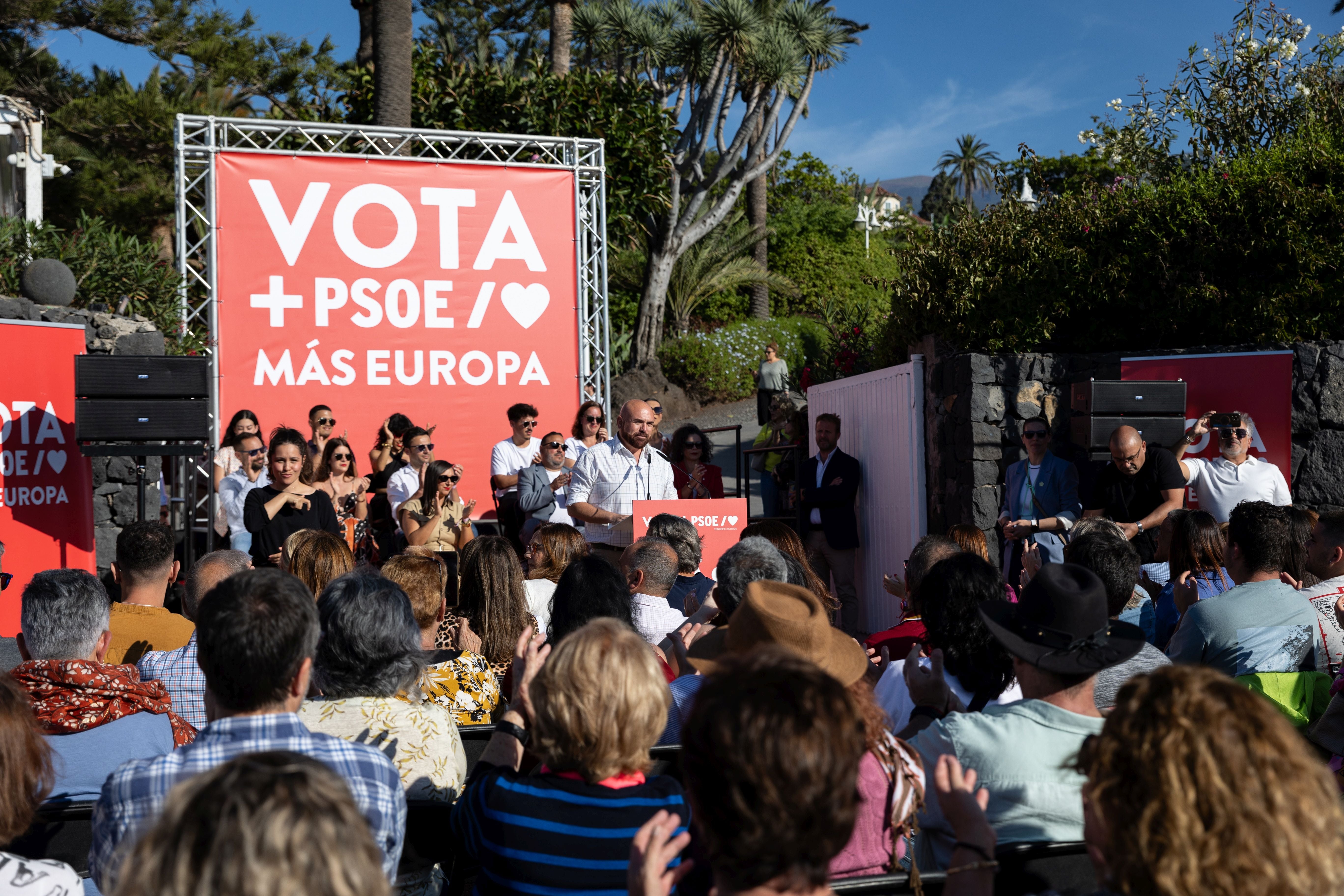 Teresa Ribera participa en un acto de campaña en Tenerife